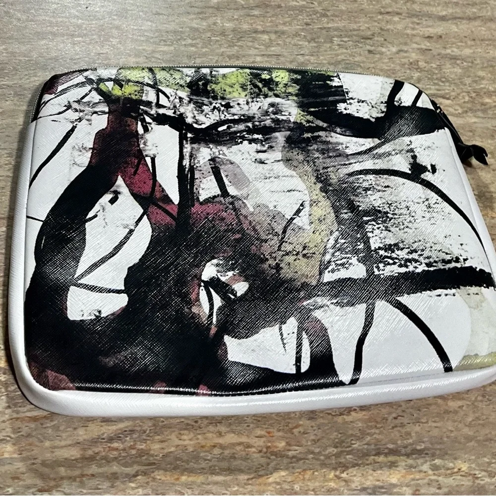 ♥️HOST PICK♥️ Neiman Marcus tablet sleeve